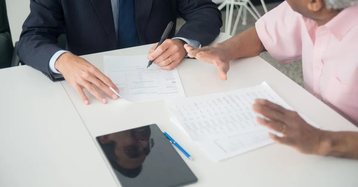 Les meilleures pratiques pour choisir un expert conseil banque