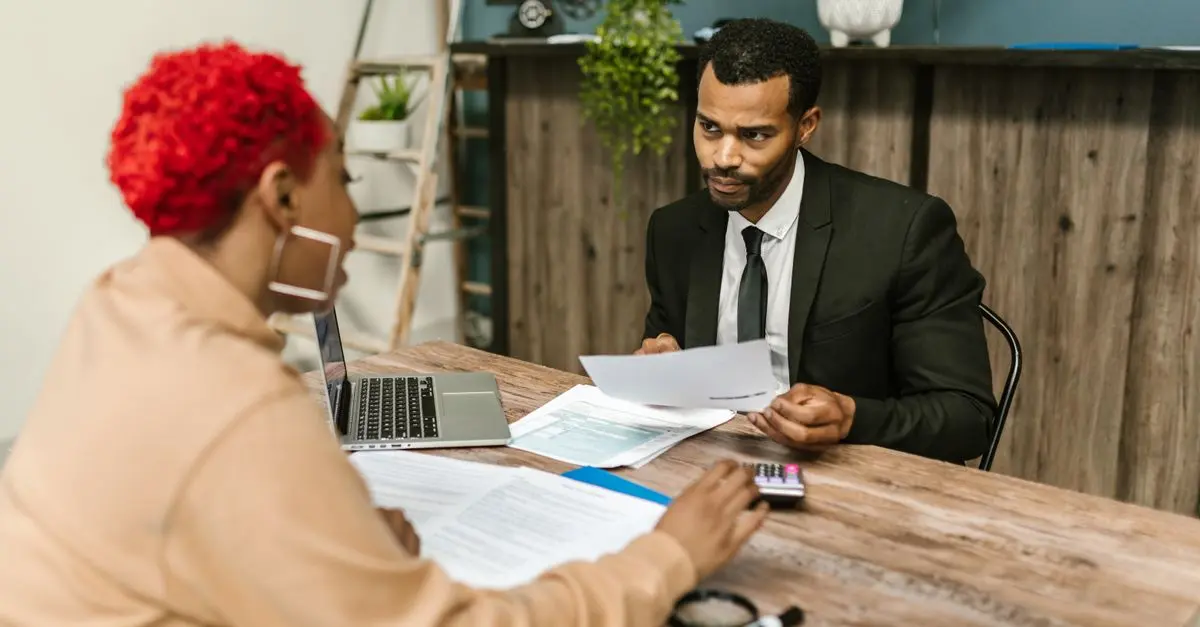 Comment préparer efficacement votre entretien avec un expert conseil banque